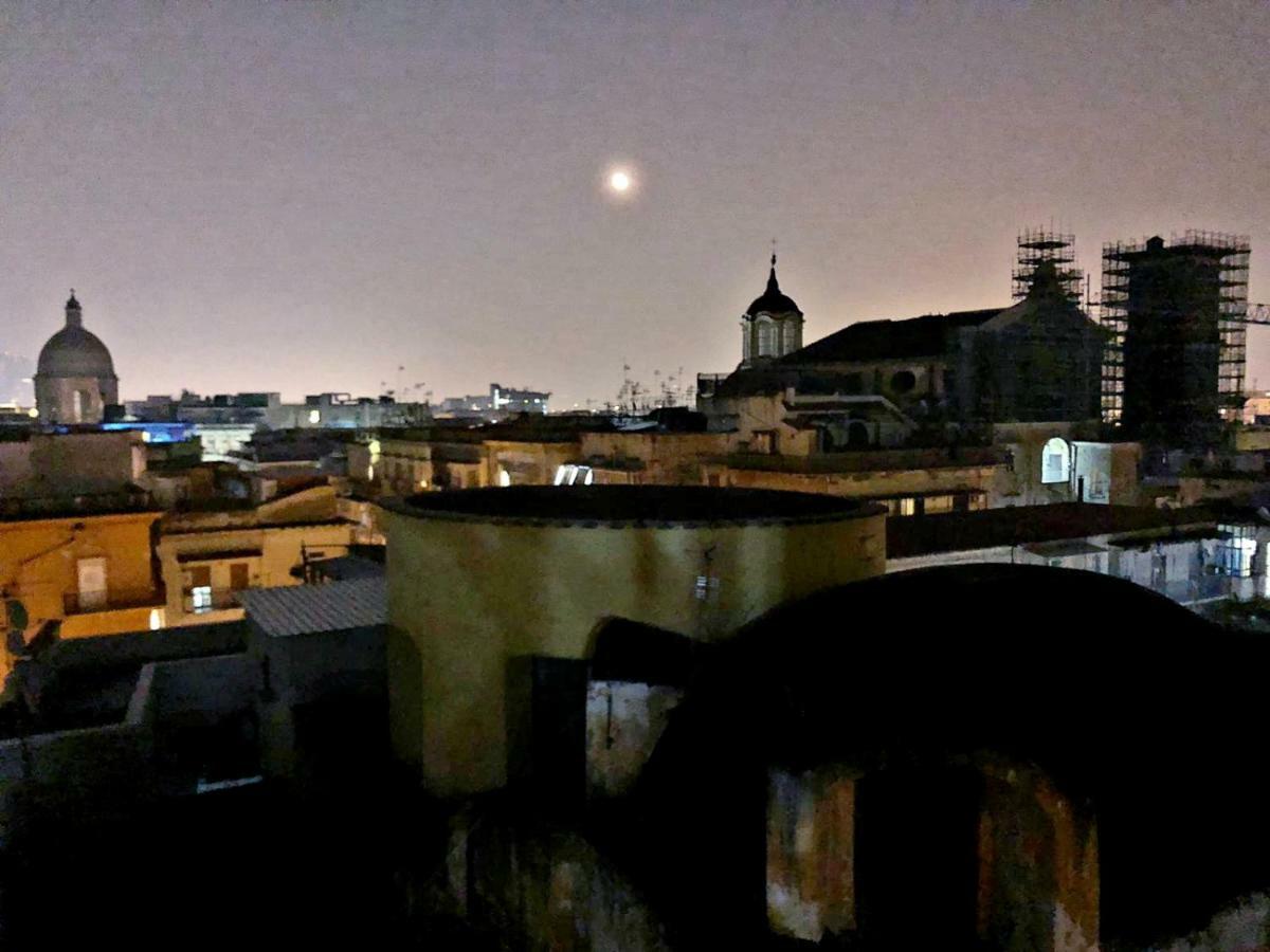 I Tetti Del Centro Storico Nápoles Exterior foto